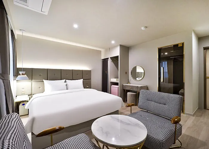 Hotel Denbasta Daeyeon Pusan